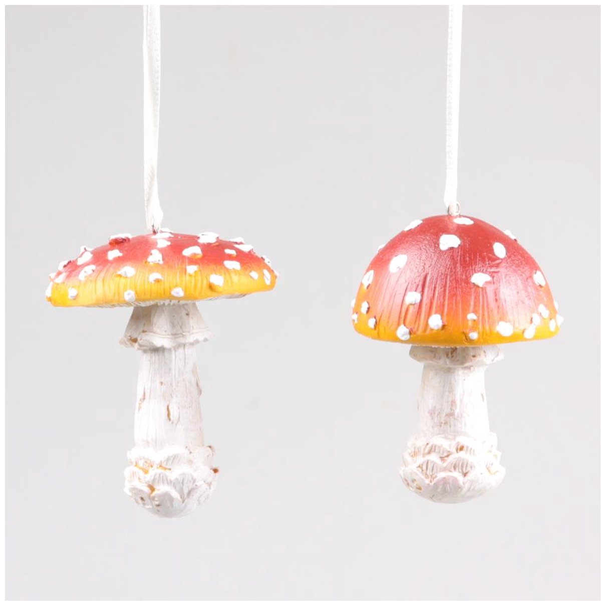 Paddenstoel hangend set a 2st 6x6x9cm