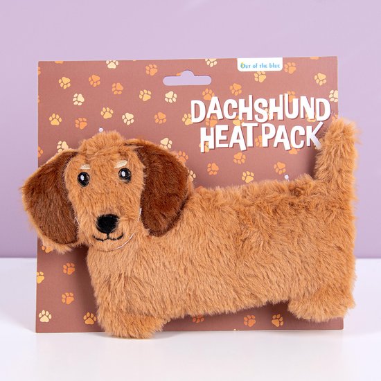 Bruin pluche teckel warmtekussen op verpakking met pootafdrukken, "Dachshund Heat Pack".