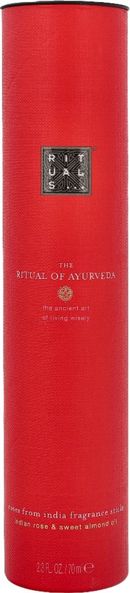 Rode kartonnen verpakking voor 'The Ritual of Ayurveda' geurstokjes.