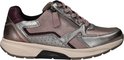Zilverkleurige Gabor Rollingsoft sneaker met roze veters, rits en paarse accenten.
