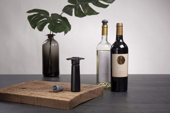 Vacu Vin Wine Saver Zwart | Vacuüm Wijnpomp | 2 Vacuum Wine Stoppers