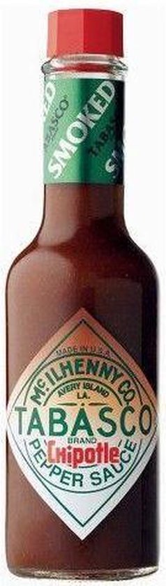 Tabasco Chipotle pepersaus in een glazen fles met rode dop en groen label.