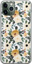 iPhone 11 Pro Max hoesje siliconen - Lovely flowers - Soft Case Telefoonhoesje - Bloemen - Transparant, Geel