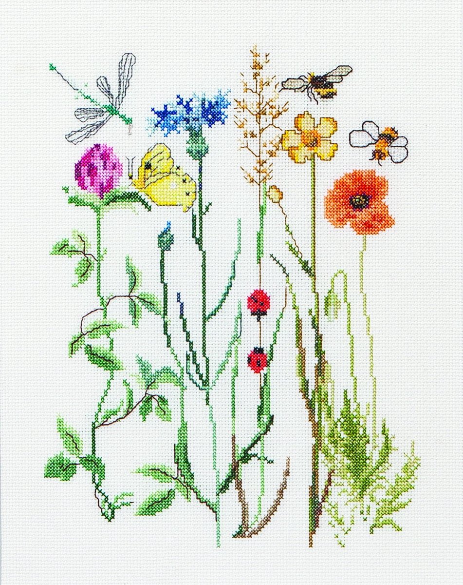 Thea Gouverneur - Borduurpakket met telpatroon en Borduurring - 577A - Voorgesorteerde DMC Garens - Wilde bloemen - Aida - 20 cm x 26 cm - DIY Kit