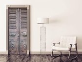 Sticky Decoration - Luxe Deursticker Oude gietijzeren deur - op maat voor jouw deur