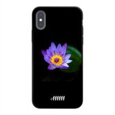 iPhone Xs Hoesje TPU Case - Purple flower in the dark #ffffff