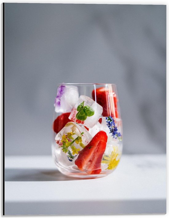 Dibond - Glas met IJsklontjes - 30x40cm Foto op Aluminium (Wanddecoratie van metaal)