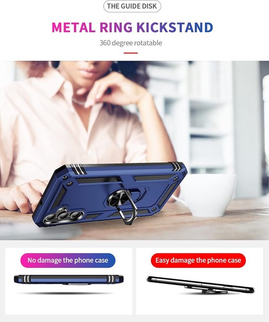 Vrouw gebruikt blauw Samsung A25 hoesje met metalen ring kickstand aan tafel.