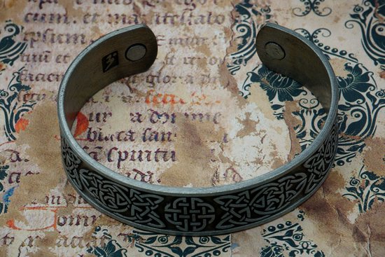 [Two Ravens] Keltisch Kruis Armband - Keltische Knoop Verstelbare Armband - Buigbare Armband met Keltische knopen - Viking Armband - Viking sieraden - Noorse Mythologie - Heidens - Asatru - Pagan Bracelet