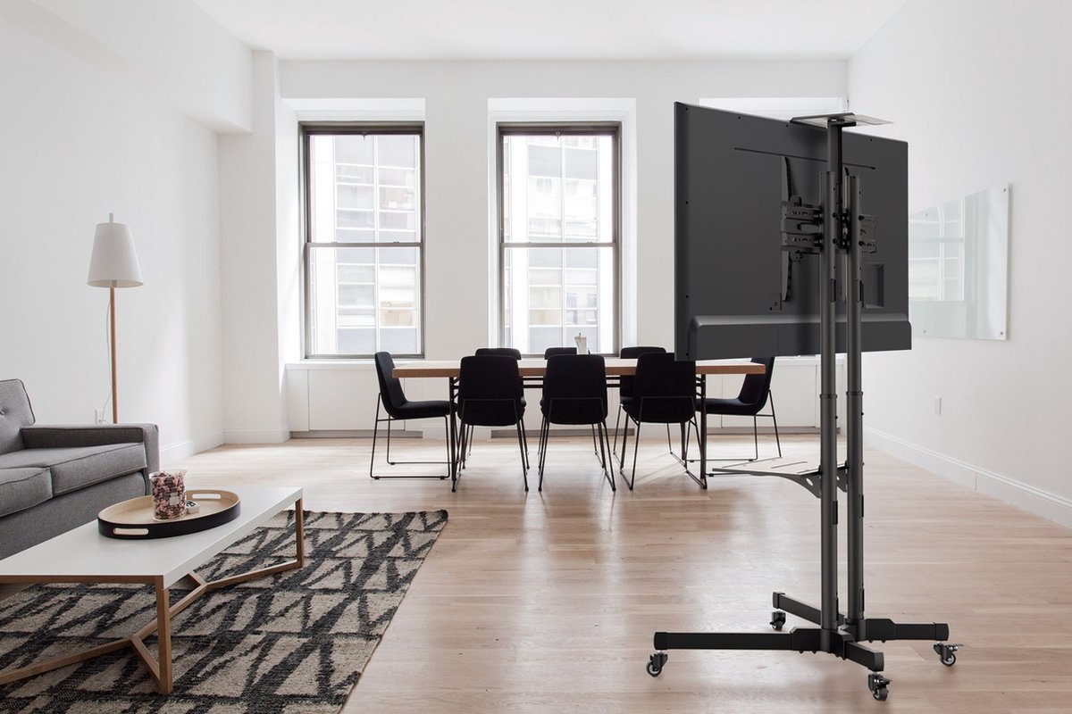 Manhattan Trolley voor TV’s en monitoren, voor schermen 37"–65", VESA-compatibiliteit: van 200x200 tot 600x400 mm (controleer de afmetingen van de vier montagegaten aan de achterzijde), max. 40 kg, zwart