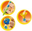 Drie circulaire beelden: een groene pen die wordt gevuld, een gele trechter en een blauw monsterhoofdje dat op een pen wordt gezet.