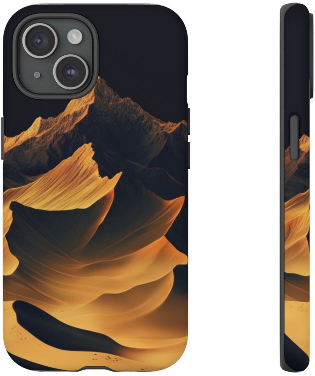 Gouden Berglandschap met Verloop – Telefoonhoesje Geschikt voor iPhone 15