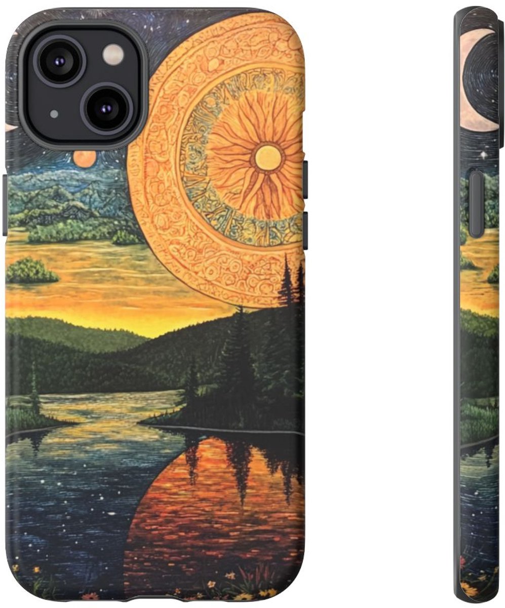 Zon en Maan boven Rivierlandschap – Telefoonhoesje Geschikt voor iPhone 14 Plus