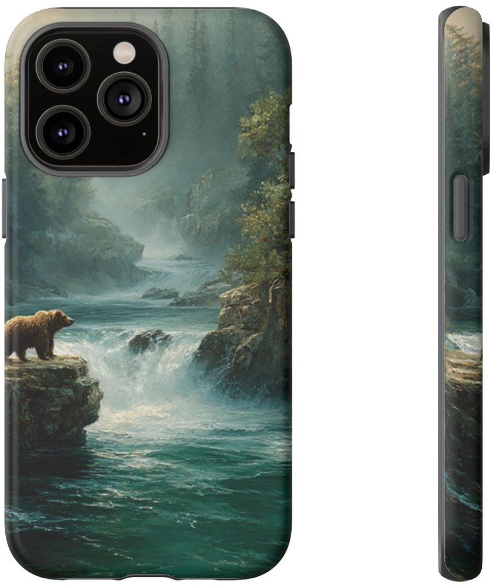 Bruine Beer bij Rotsachtige Rivier – Telefoonhoesje Geschikt voor iPhone 14 Pro Max