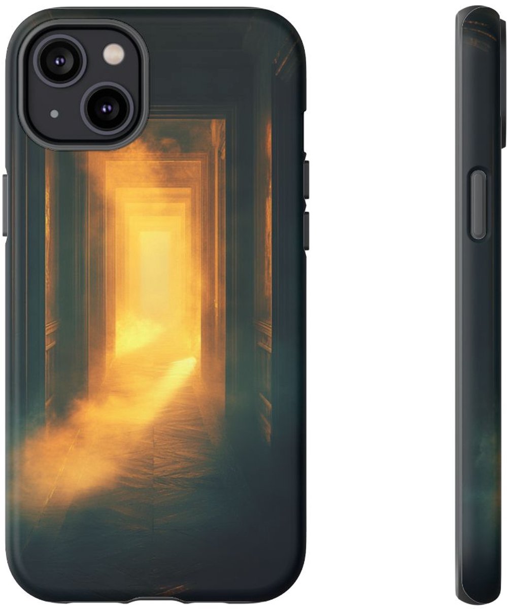 Mysterieuze Mistige Deur en Gouden Gloed – Telefoonhoesje Geschikt voor iPhone 14 Plus