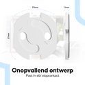Wit stopcontactbeveiligingsproduct, met afmetingen van 37 mm en 33 mm breed, en 3 mm dik.