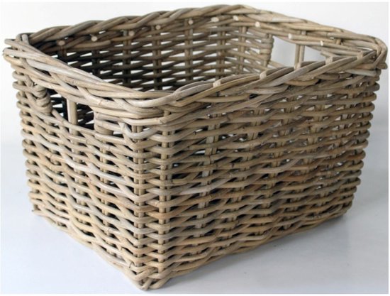 Gevlochten rotan mand met handgrepen, bruin. Rechthoekige mand met open bovenkant.