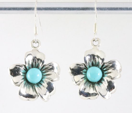 Bloemvormige zilveren oorbellen met blauwe turkoois