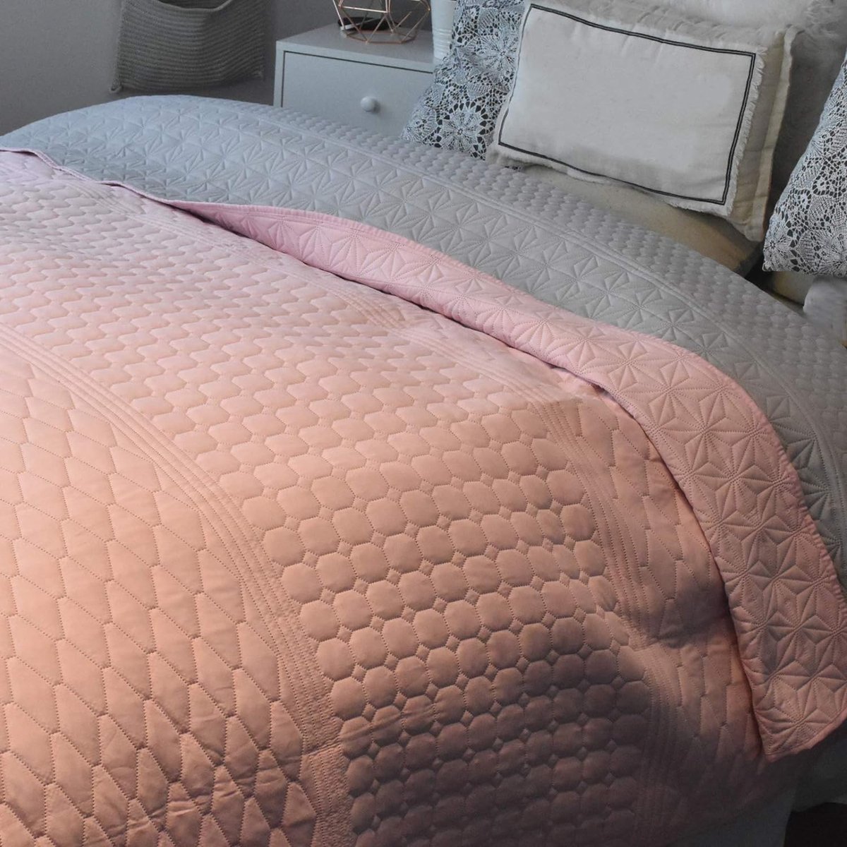 RUIKASI Fleece plaid, 220 x 240 cm, deken voor bed van 135/150 cm, grote deken voor op de bank, flanel, extra zacht en warm, wit, 100% microvezel, flanellen deken