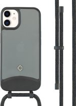 Coverzs Mat siliconen hoesje met koord geschikt voor iPhone 11 hoesje - telefoonkoord - doorzichtig telefoonhoesje - verstelbaar telefoonkoord (zwart)