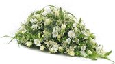 WishFlowers Mirach | bloemstuk | rouwboeket | rouwstuk | wit | uitvaartbloemen | gratis bezorgd door bloemist.