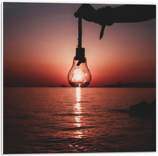 Forex - Lampje boven de Zee - 50x50cm Foto op Forex