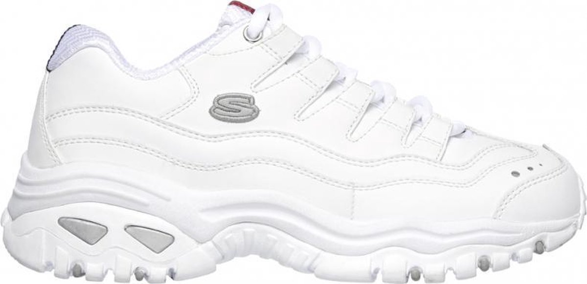 2250 skechers sales