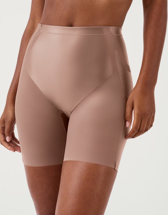 Spanx Shaping Satin - Booty-Lifting Mid-Thigh Short - Maat M - Kleur Cafe au Lait