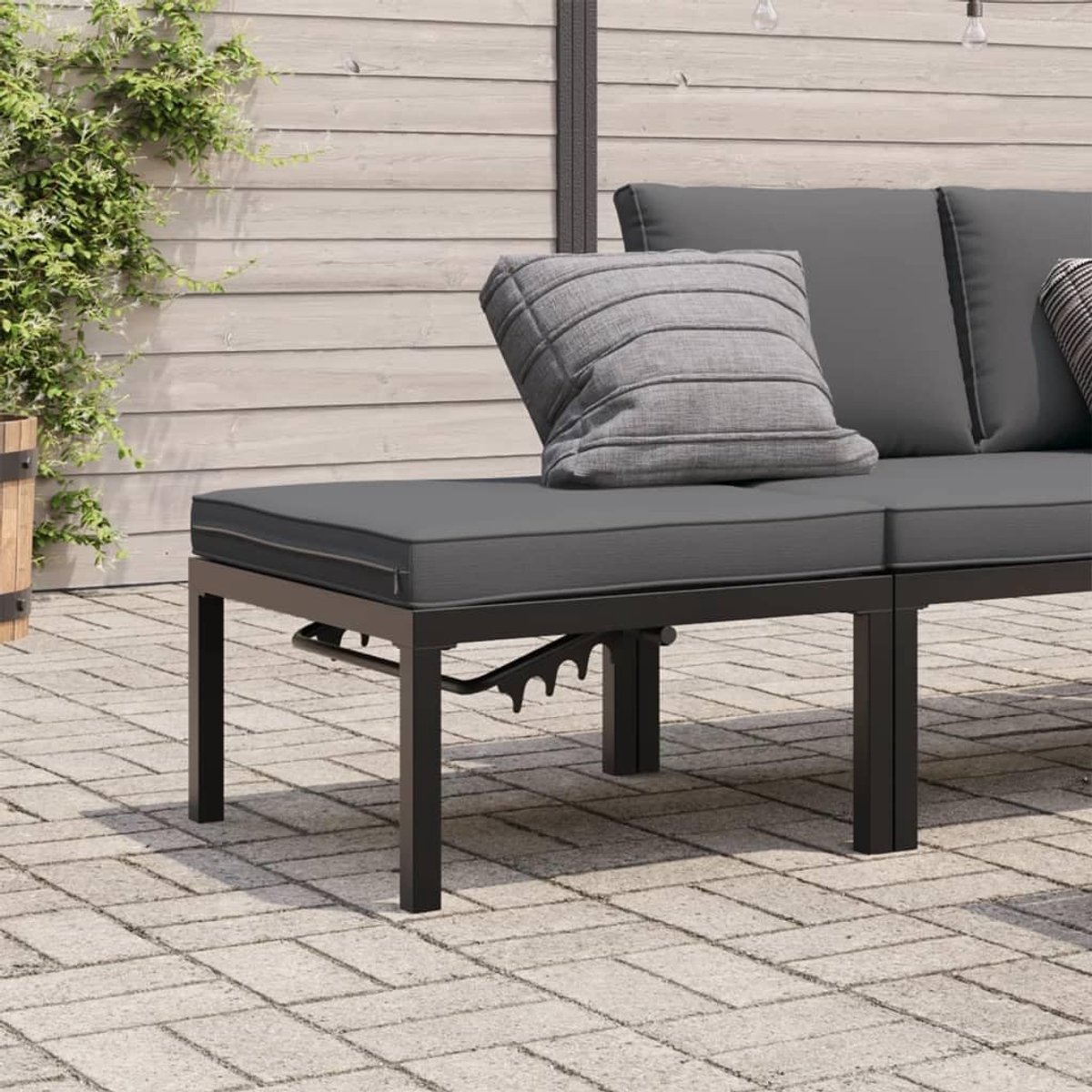 Tuinkruk van aluminium, zwart, verstelbare outdoor kruk met antraciet bekleding, weerbestendige voetenbank voor terras en balkon, 65 x 65 cm