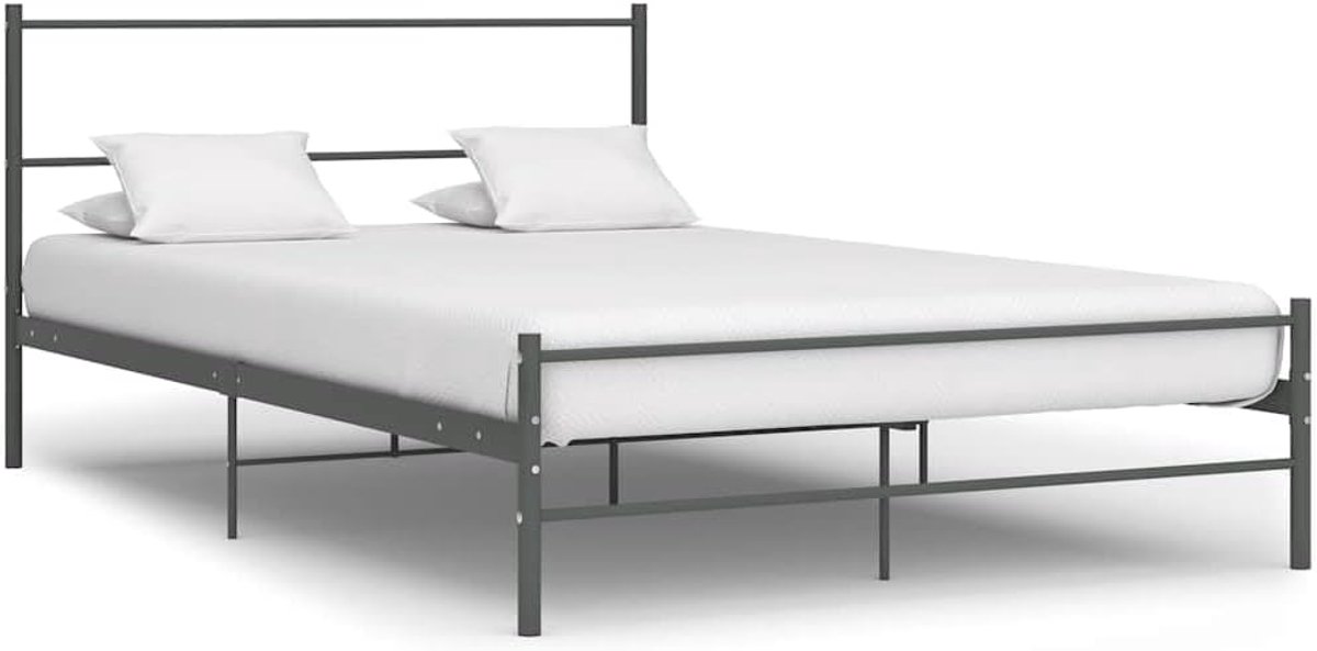 Bedframe grijs 120x200 cm stevig tweepersoonsbed met lattenbodem tijdloos design poedercoating krasvast geschikt voor matras 200x120 slaapkamer