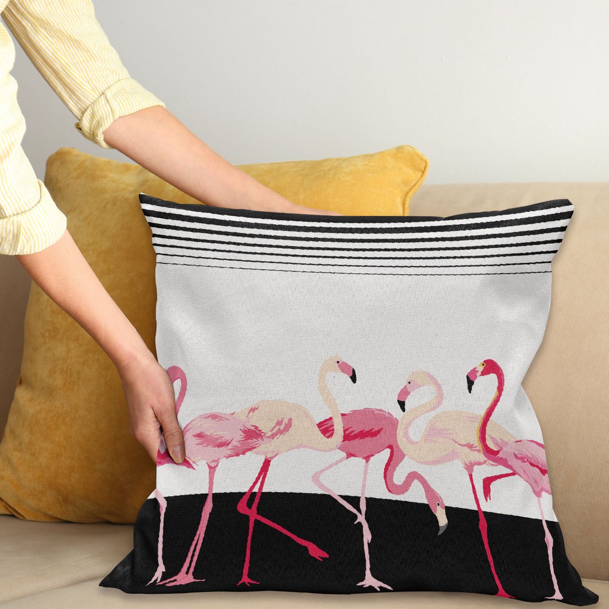 ABAKUHAUS Retro Sierkussenhoes, Flamingo Vogels op Achtergrond Strepen Modern Cartoon Illustratie Grafisch, Decoratieve Vierkante Sierkussenhoes, 50 x 50 cm, Zwart