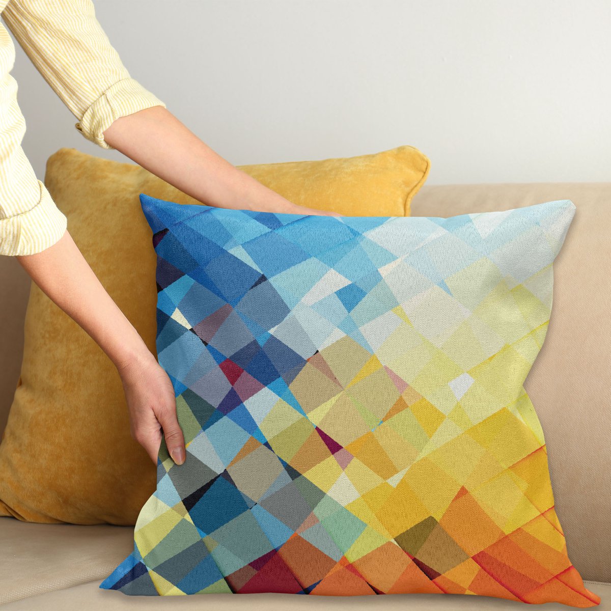 ABAKUHAUS Geel en Blauw Sierkussenhoes, Ombre Patroon in Factal Vierkanten Broken Mosaic Vorm Modern Artistic, Decoratieve Vierkante Sierkussenhoes, 60 x 60 cm, Oranje Geel