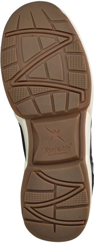 Onderkant van een donkerblauwe Xsensible schoen met een bruin profiel en Xsensible stretchwalker logo.