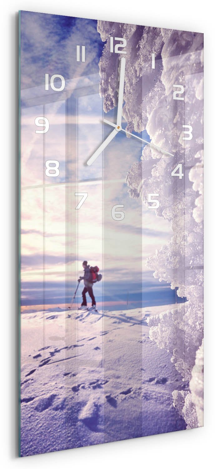 Tulup Wandklok - Skiër Klok Glas Met Opdruk - 30x60 cm - Blauw Moderne Wandklok Glas - Witte handen - Rechthoekige Klok - Decoratieve Glazen Klok - Glazen Wandklok Design