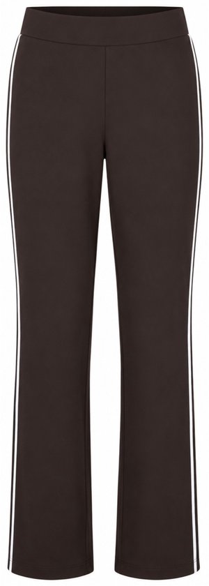 Donkere broek met een rechte pijp en twee witte strepen aan de zijkant.