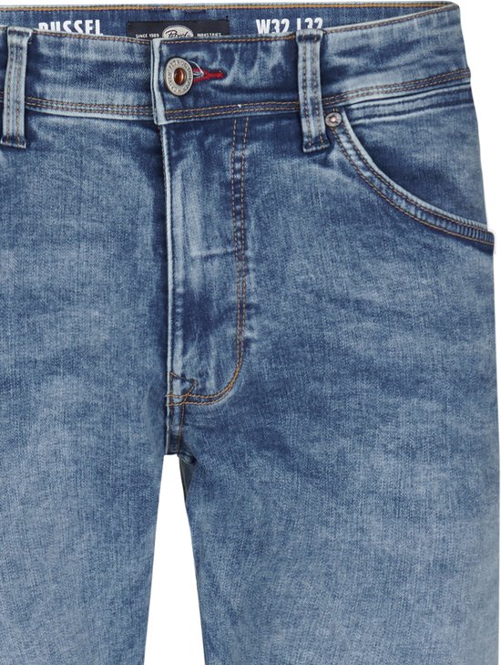 Blauwe Petrol Industries Russel jeans met stretch, metalen knoop en klassieke vijf-pocketstijl.