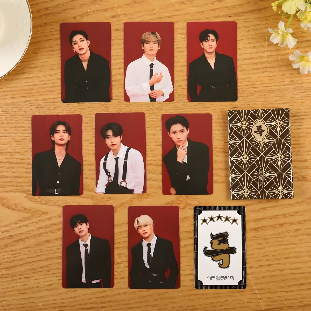 KPOP Stray Kids 5-STAR The 3rd Album Photocard variant H Red Suit [Fotokaarten]