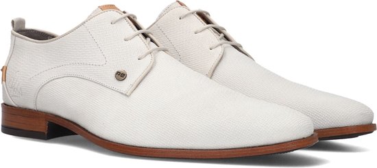 Witte leren Rehab veterschoenen met een gespikkelde textuur en een bruine zool.