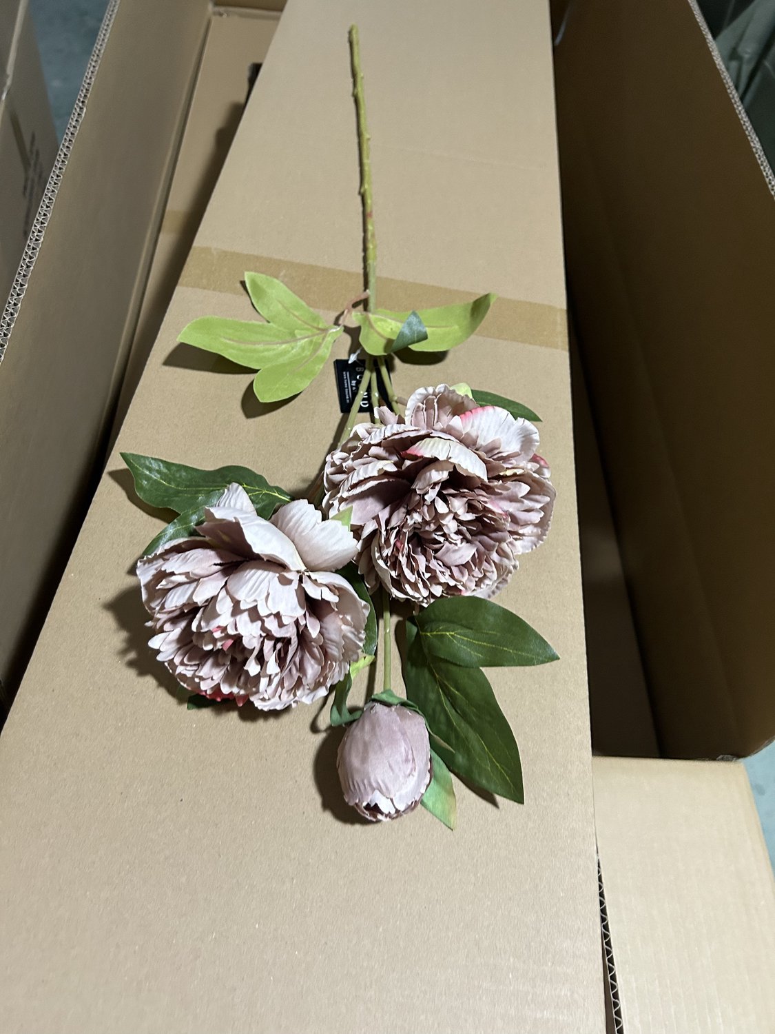 Kunstbloem pioen 74cm taupe