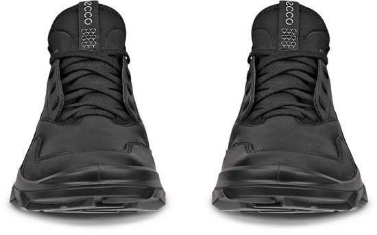 Paar zwarte ECCO MX sneakers voor dames, vooraanzicht met ECCO-logo op de tong.