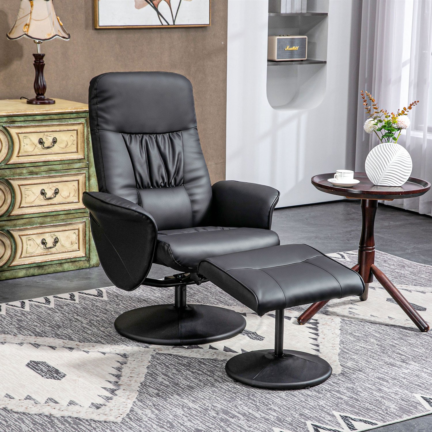 OKWISH Relaxfauteuil met Hocker - 76 x 81 x 101 cm - Draaibaar en Verstelbaar tot 145 Graden - Voor Woonkamer en Slaapkamer - Kunstleer - Zwart