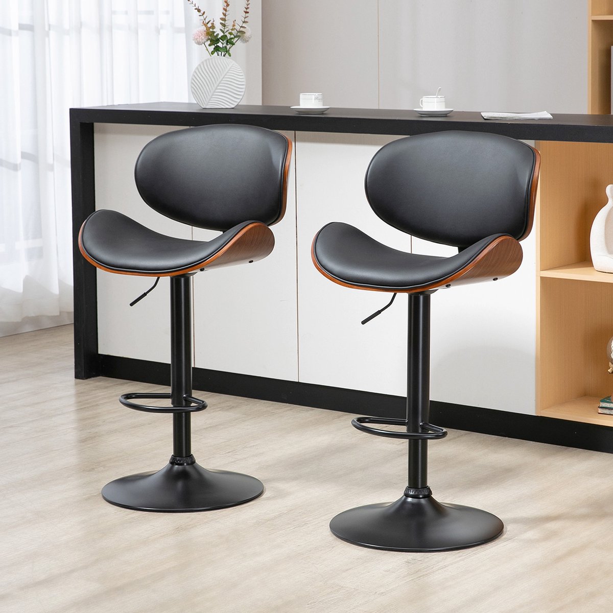MIVRAY Barkruk 53 x 52 x 92-112 cm - In Hoogte Verstelbaar En Draaibaar - Voor Keuken En Bar - Kunstleer En Staal - Zwart