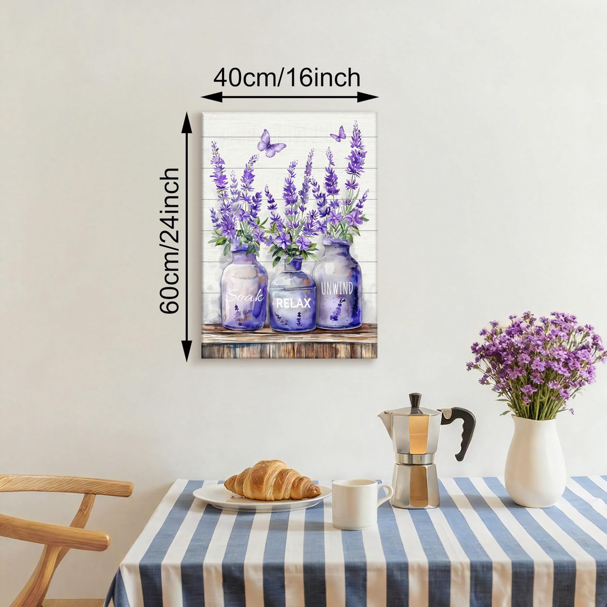 SnelShoppen - Paarse Lavendel in Vaas - Ingellieste Canvas Wandkunst Prints - Vintage Bloemen en Vlinders - Kalmte en Ontspanning voor Spa en Yoga - H