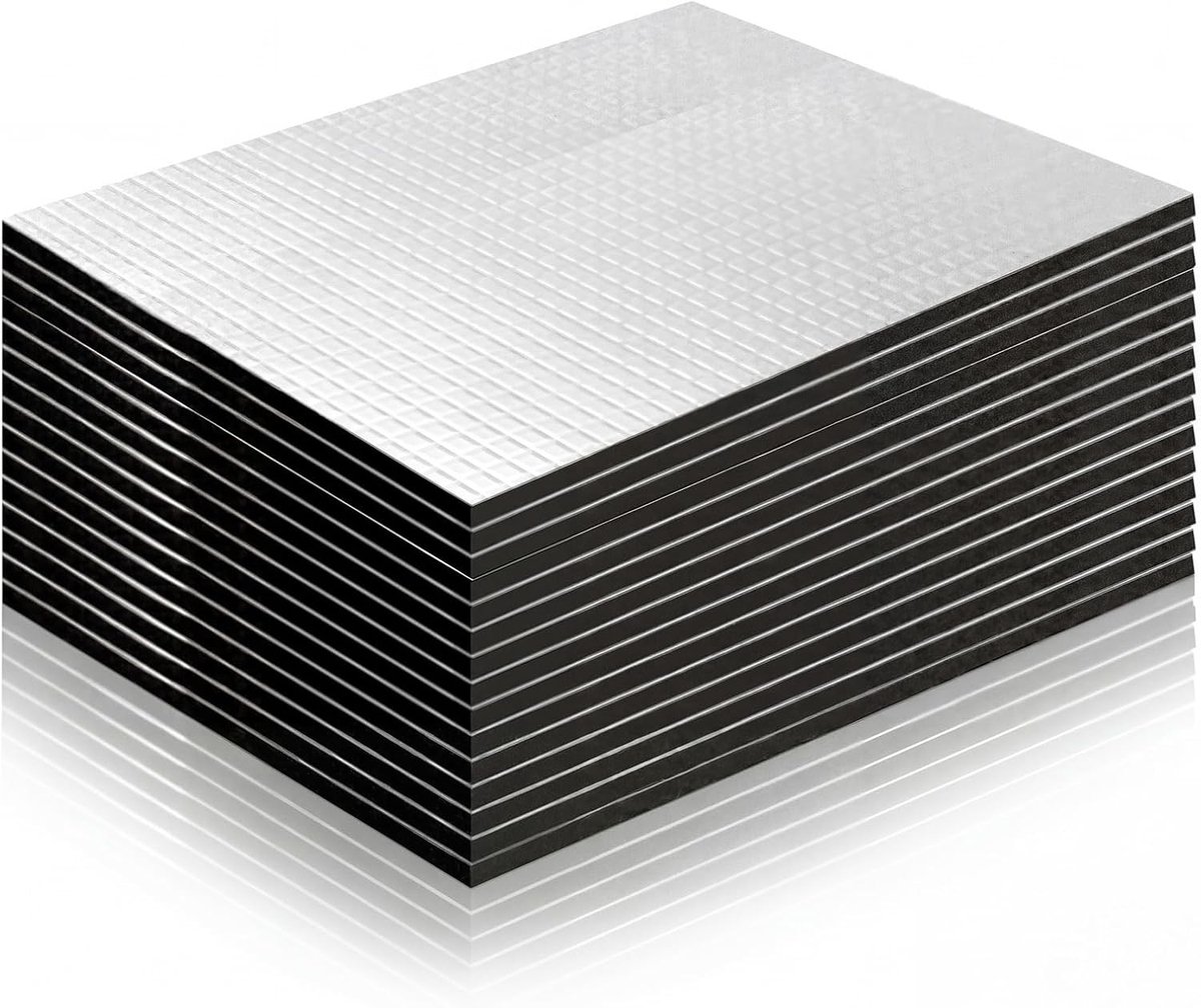 Isolatiemat - Zilver en zwart - 25 x 18 x 0,5 cm - Aluminiumfolie en rubber - Zelfklevende geluids- en warmte-isolatie voor auto