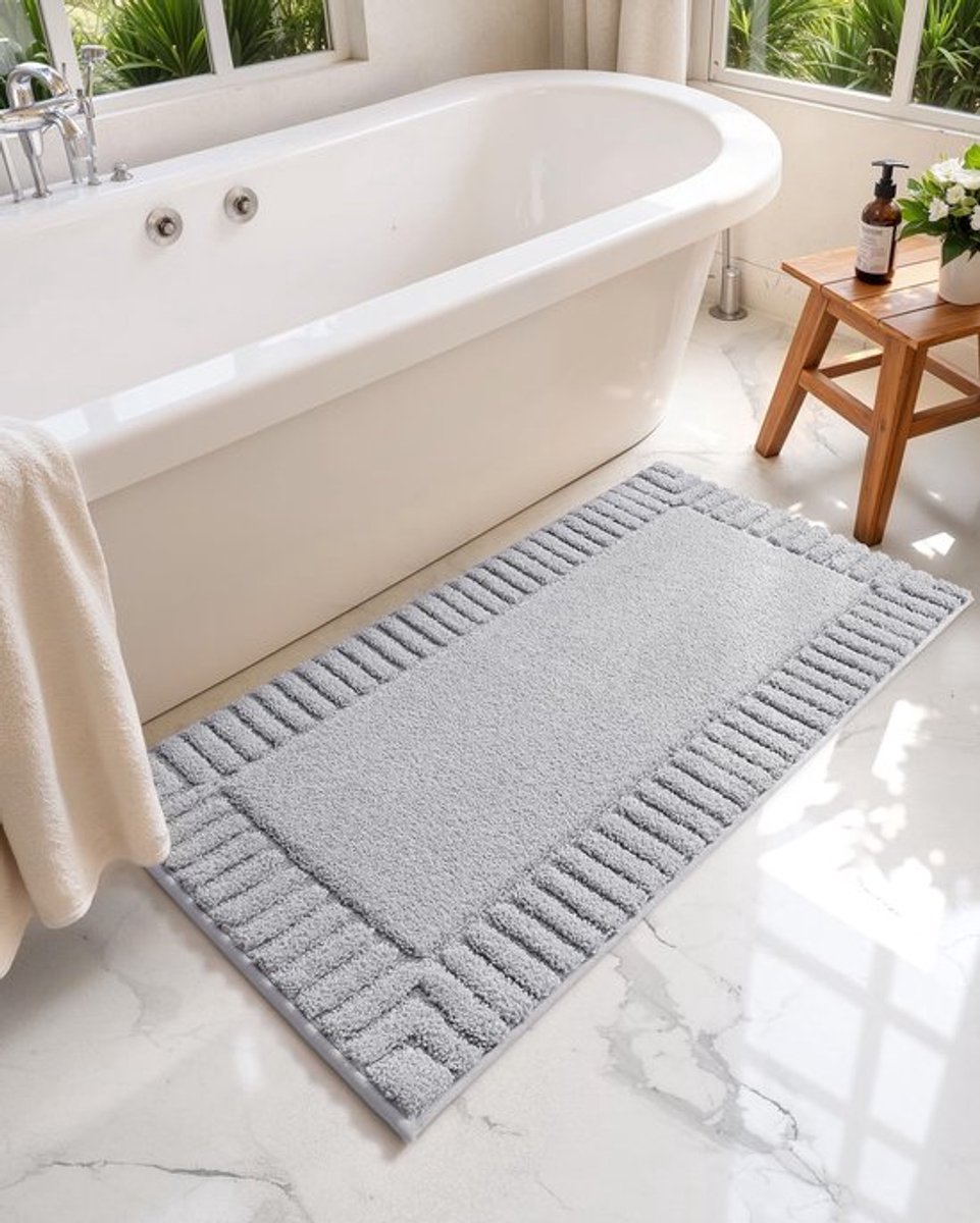 Badmat Antislip 60x110cm - Wasbaar - Absorberend - Lichtgrijs - Huidvriendelijk - Slijtvaste Kwaliteit - Badkamermat