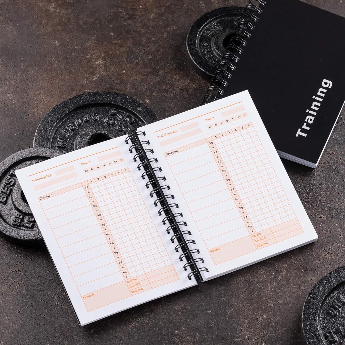Trainingsdagboek DIN A5 voor krachttraining, bodybuilding, crossfit, sport in de sportschool en hometraining. Je perfecte trainingsboek voor meer fitness en aanhoudende motivatie