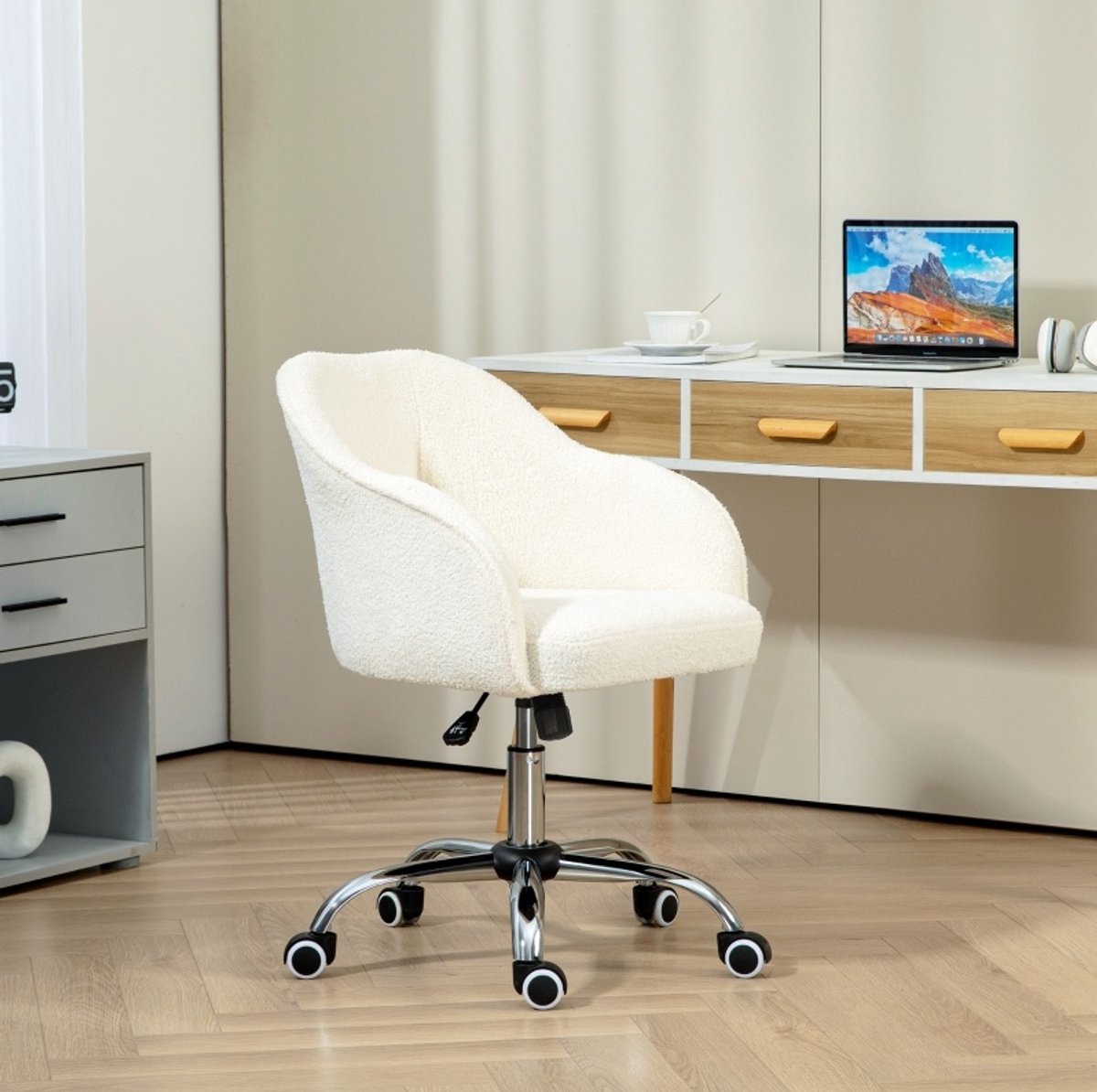 STILVORA Bureaustoel - Ergonomisch - Met Vaste Armleuningen - Draaibaar, Hoogteverstelbaar En Met Wippfunctie - Voor Werkkamer - Zachte Stof Crèmewit