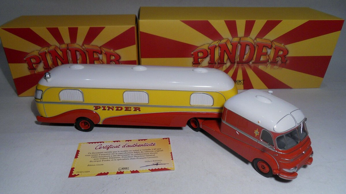 Modelauto Ford - cirque Pinder Ensemble camion directeur Assomption - Schaal 1:43