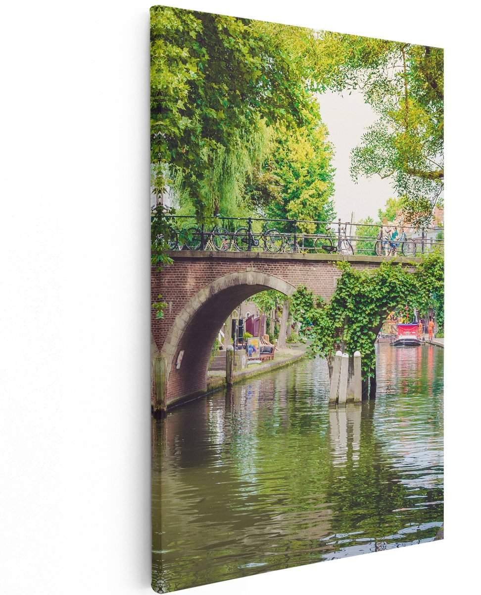 Artaza Canvas Schilderij Dichtbegroeide Brug Op De Oudegracht In Utrecht - 120x180 cm - Groot - Wanddecoratie Woonkamer - Schilderijen - Muurdecoratie