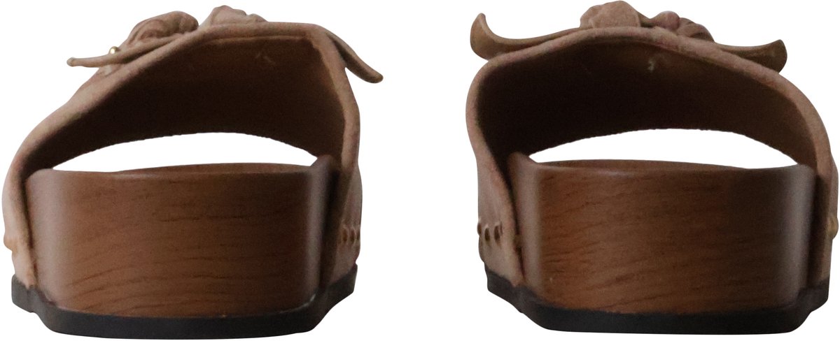 Slippers met plateauzool om aan te trekken